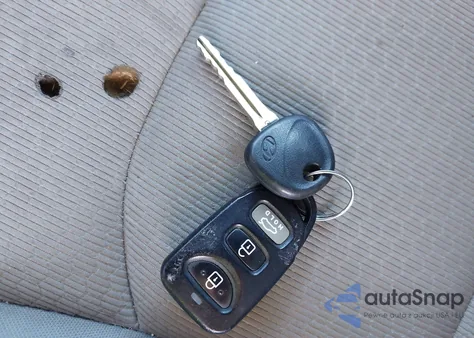 2017 Hyundai Elantra Se z USA, uszkodzony, nr VIN KMHD74LF0HU081358